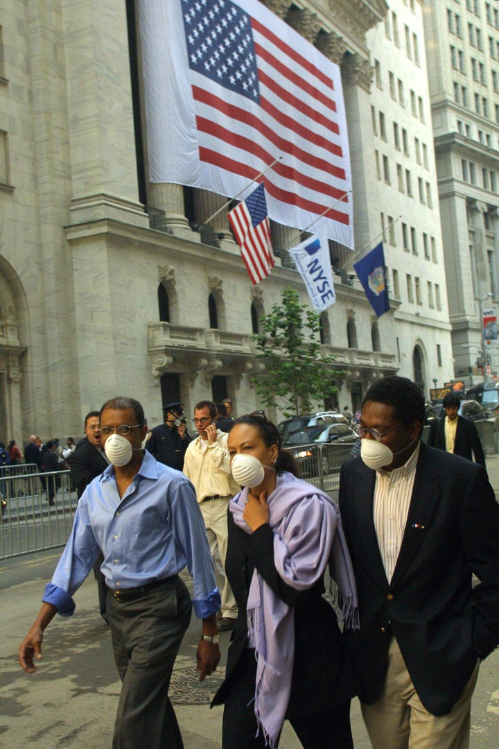 Workers return to their jobs in the Financial District