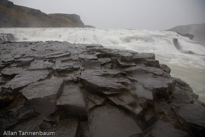 Some of Iceland's natural wonders on the Golden Circle Tour///Gold Falls