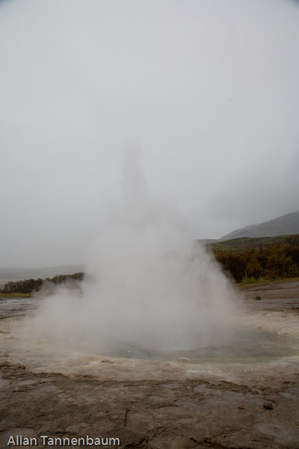 Some of Iceland's natural wonders on the Golden Circle Tour///Geyser