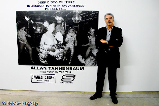 Allan Tannenbaum at the opening of his recent exhibition in London.

© Robert Hayday / eyevine

For further information please contact eyevine
tel: +44 (0) 20 8709 8709
e-mail: info@eyevine.com
www.eyevine.com